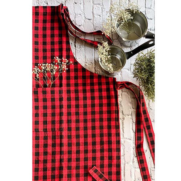 Red Checks Customized Apron with Oven Mitt